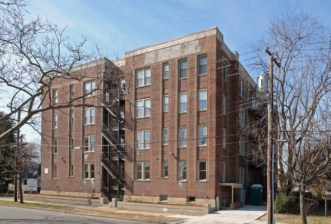 Herman Court Condominiums in Norfolk, VA - Foto de edificio - Building Photo