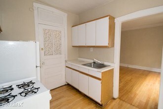 703 W Brompton Ave-Unit -Unit 10 in Chicago, IL - Building Photo - Building Photo