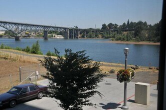 844 S Curry St in Portland, OR - Building Photo - Building Photo