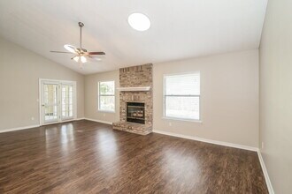 8437 Hamden Rd in Jacksonville, FL - Building Photo - Building Photo