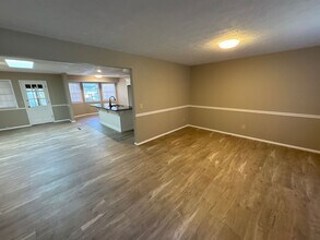 1920 E Mimosa St in Springfield, MO - Building Photo - Building Photo