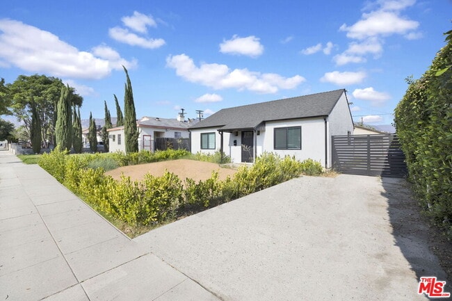 property at 2206 N Brighton St