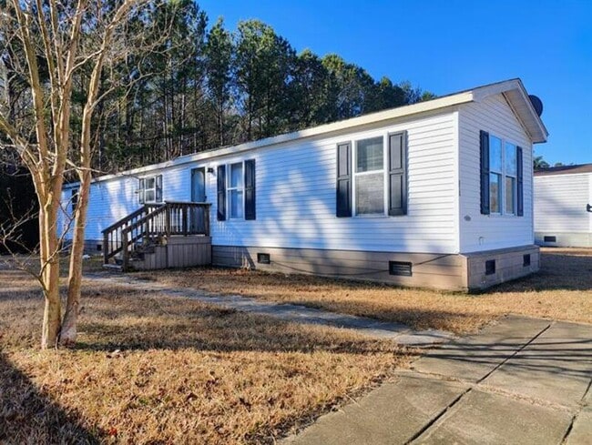 property at 513 Sunshine Dr