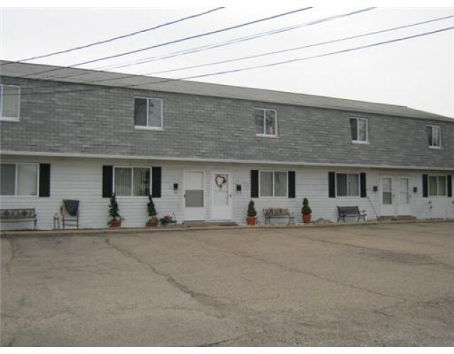 3137-3145 Ohio Dr in Lower Burrell, PA - Building Photo