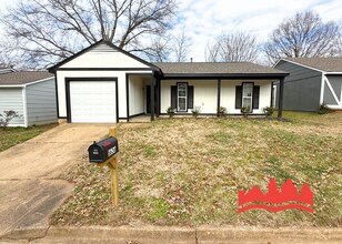 5636 Maple Tree Dr in Memphis, TN - Building Photo - Building Photo