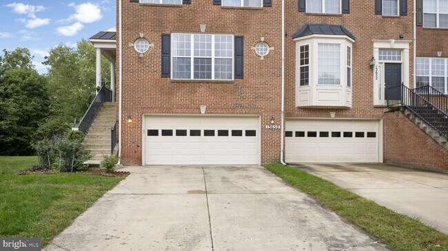 13650 Mills Farm Rd in Rockville, MD - Building Photo - Building Photo