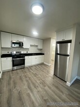 24 Waugh St in Lowell, MA - Foto de edificio - Building Photo