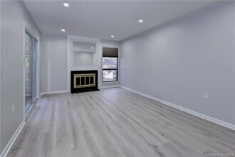 8 Spring W in Williamsburg, VA - Building Photo - Building Photo