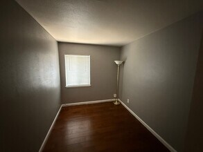 3120 33rd Ave in Sacramento, CA - Building Photo - Building Photo