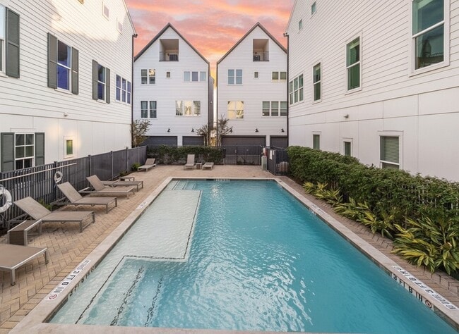 property at 3407 Timbergrove Oaks St