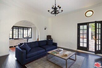 3278 Primera Ave in Los Angeles, CA - Building Photo - Building Photo