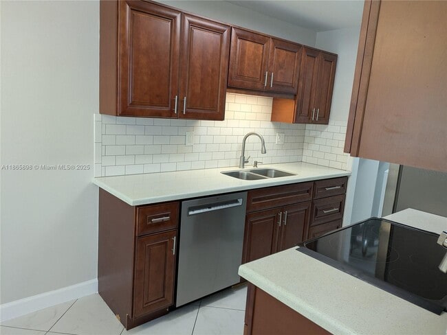 811 SW 13th St in Fort Lauderdale, FL - Building Photo - Building Photo