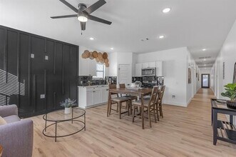 2111 Wright St in Greenville, TX - Building Photo - Building Photo