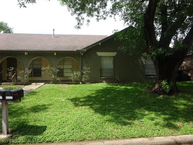 12722 Shannon Hills Dr photo'