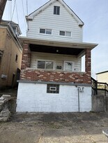 1310 Pirl St in McKeesport, PA - Building Photo