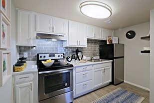 Summers Point Apartments