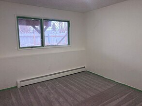 9214 Kirkwall Cir in Anchorage, AK - Building Photo - Building Photo