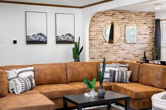 1308 Glen Cove Dr, Unit SI ID1492740P in Richardson, TX - Foto de edificio - Building Photo