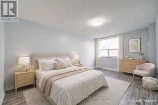 4062 Lawrence Ave E in Toronto, ON - Building Photo