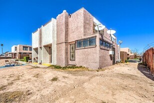 3683 Villa Knolls E Dr in Las Vegas, NV - Building Photo