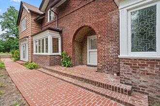 30 Bryce Ave in Glen Cove, NY - Building Photo - Building Photo