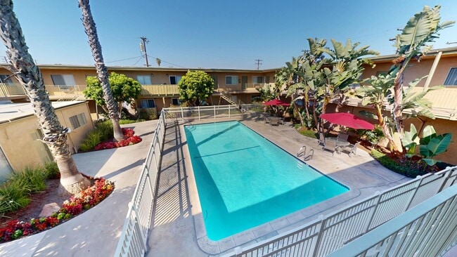 16220 Cornuta Apartments