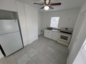 1935 SW 2nd St in Miami, FL - Building Photo - Building Photo