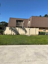 7420 74th Way in West Palm Beach, FL - Building Photo