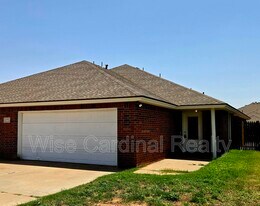 612 N Englewood Ave in Lubbock, TX - Building Photo