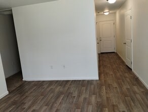 170 Pin Oak Ct in Hollister, MO - Building Photo - Building Photo