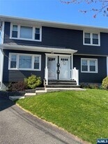 314 Nedellec Dr in Saddle Brook, NJ - Building Photo