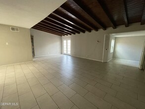 2709 Frankfort Ave in El Paso, TX - Building Photo - Building Photo