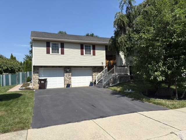 property at 2860 Southwick Dr