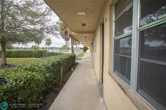 416 Lakeside Dr in Margate, FL - Building Photo - Building Photo