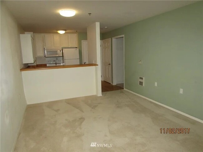 1910 W Casino Rd, Unit 312 in Everett, WA - Building Photo - Building Photo