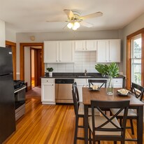 97 Nightingale Ave, Unit 97 Nightingale Ave. in Quincy, MA - Building Photo