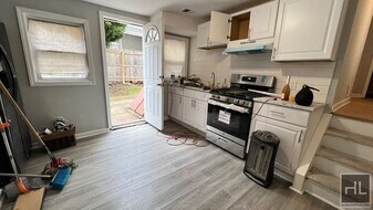 NORTH BURGHER AVENUE in Staten Island, NY - Building Photo