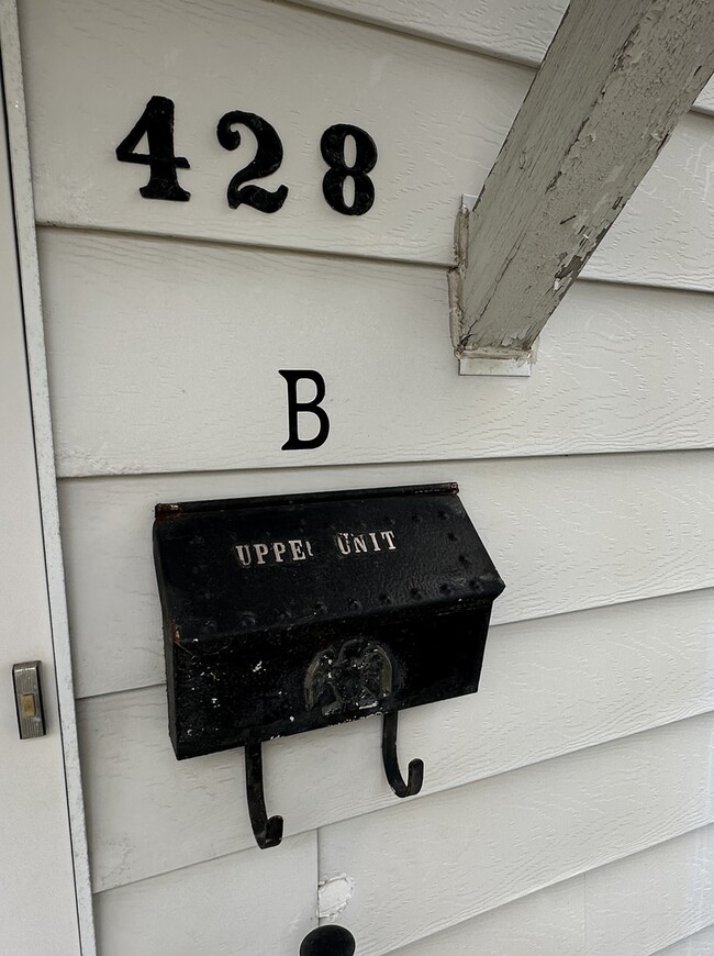 428 W High St in Sycamore, IL - Building Photo - Building Photo
