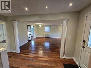 1568 Cawthra Ct in Mississauga, ON - Building Photo - Building Photo