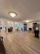528 NE 195th St in Miami, FL - Building Photo - Building Photo