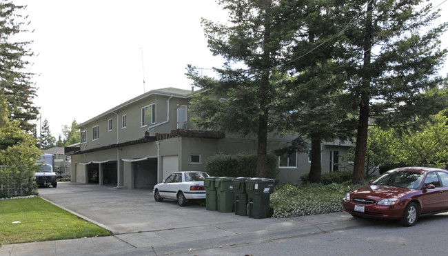 400 Ravenswood Ave in Menlo Park, CA - Building Photo - Building Photo