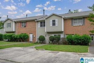 218 Carl Nichols Dr in Pelham, AL - Building Photo