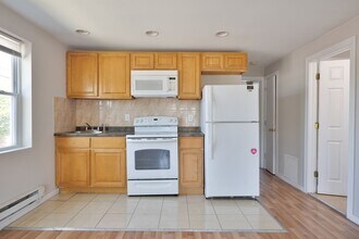 1554 Beverly Rd in Philadelphia, PA - Building Photo - Building Photo