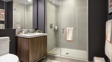 151 W Wacker Dr in Chicago, IL - Foto de edificio - Building Photo