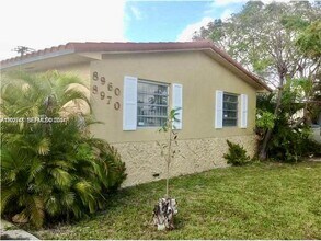 8940 NE 2nd Ave in El Portal, FL - Building Photo - Building Photo