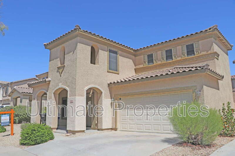 18528 W Douglas Way in Surprise, AZ - Building Photo