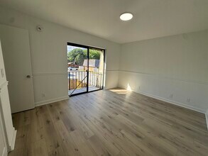 172 Lake Arbor Dr in Palm Springs, FL - Building Photo - Building Photo