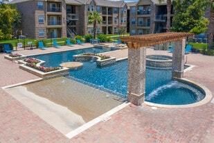 The Enclave in College Station, TX - Building Photo