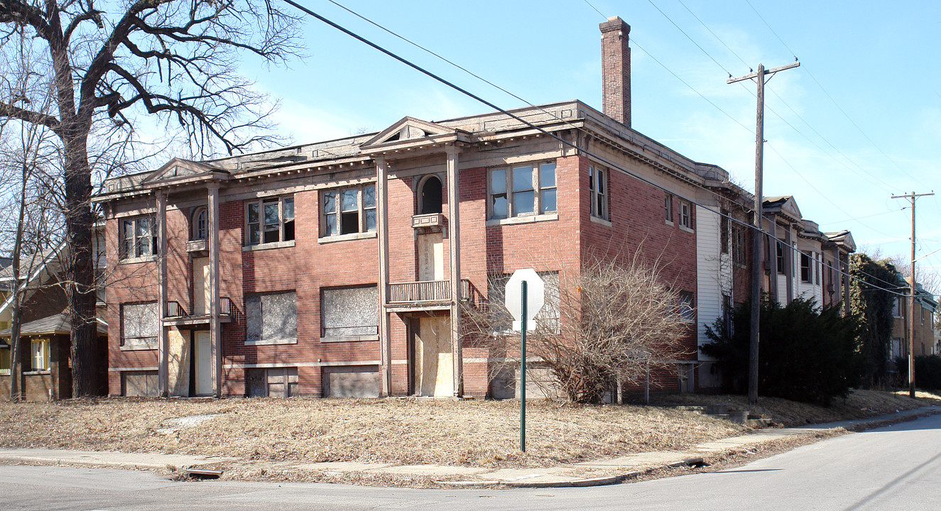 807 E 34th St in Indianapolis, IN - Building Photo