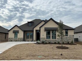 127 Bowling Grn Ave. in Red Oak, TX - Building Photo